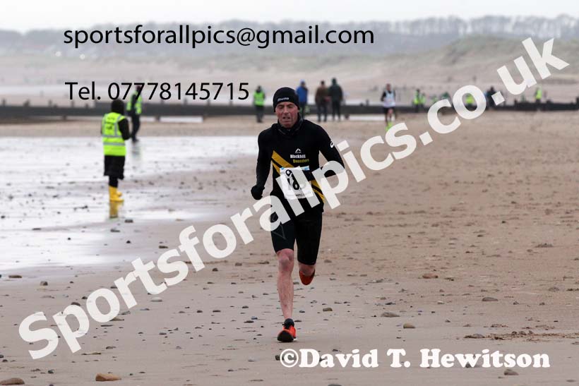 The 2021 Blyth Sands Race, December 5th. Photo: David T. Hewitson/Sports for All Pics